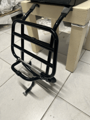 VESPA GTS VE GTV ÖN PORT BAGAJ UYUMLU MODELLER 2005 VE 2018  SİYAH