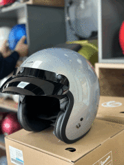 VESPA KASK VERSİLİA PARLAK GRİ YENİ MODEL