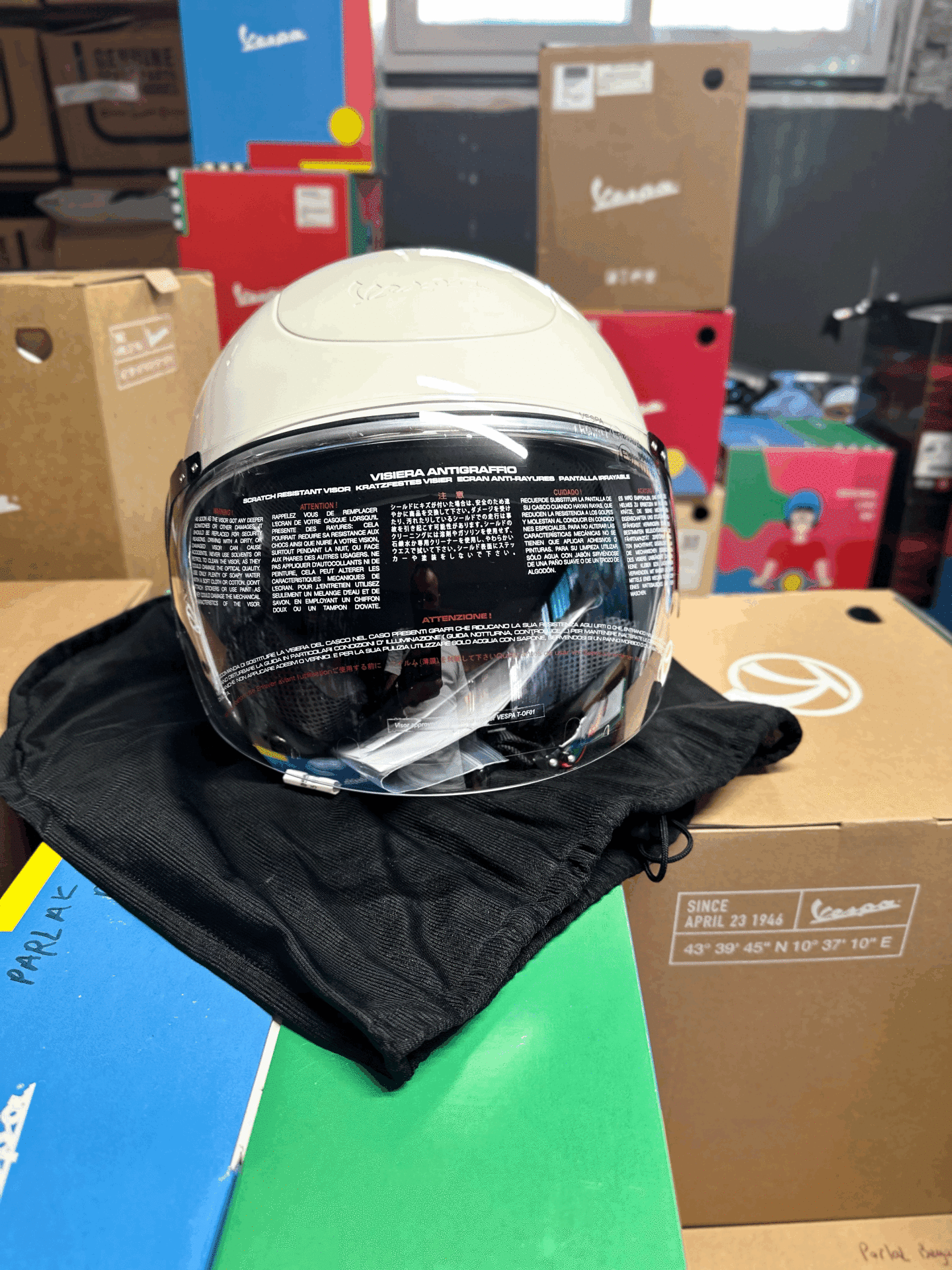 VESPA LACİVERT BEYAZ VJ ORJİNAL KASK