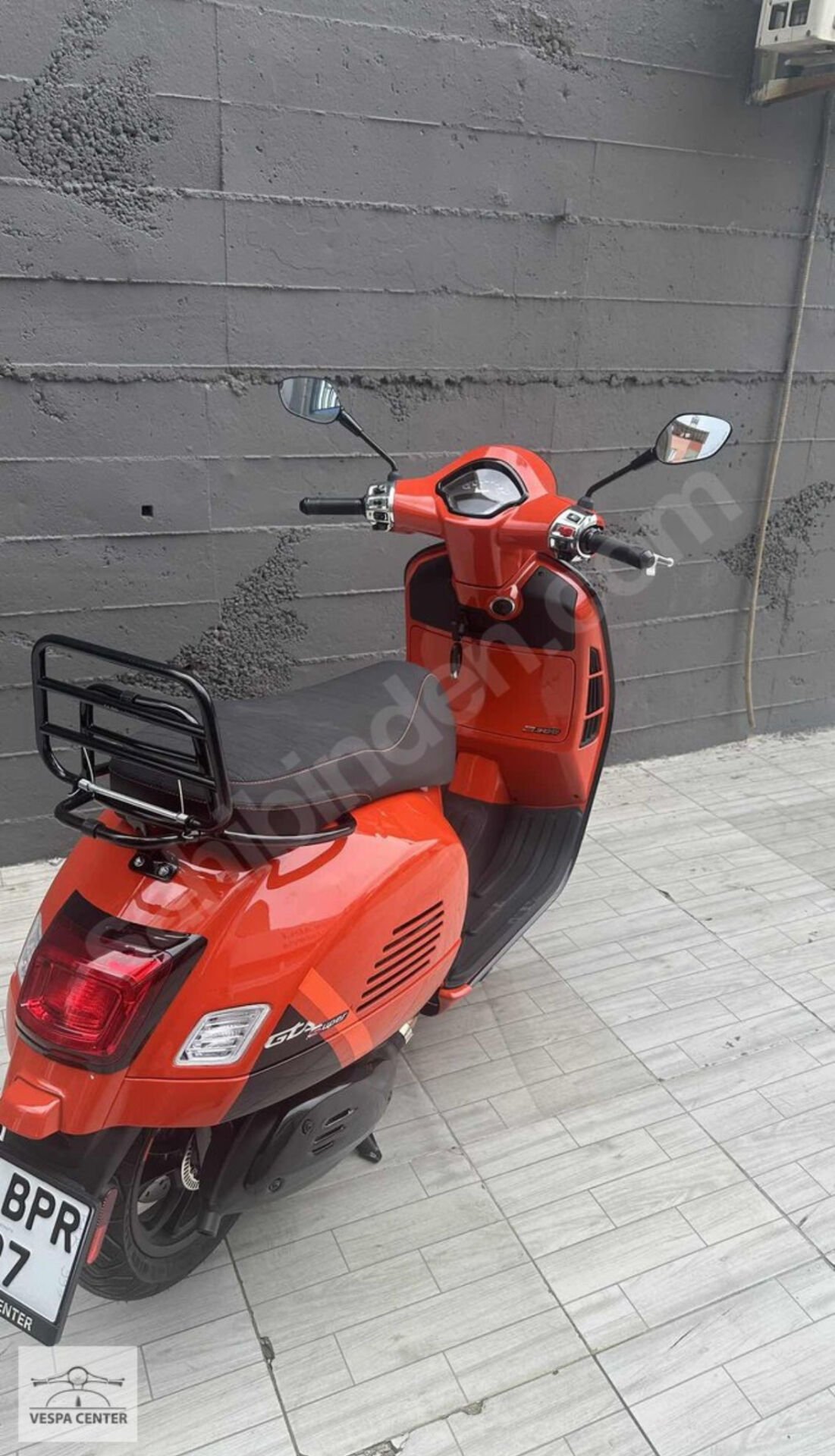 VESPA GTS VE GTV ARKA PORTBAGAJ SİYAH
