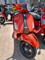 VESPA GTS 300 -125/ 2023 /SUPER SPORT TURUNCU ÖN ÇAMURLUK