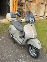 VESPA GTS BEJ TOPCASE ÇANTA SETI