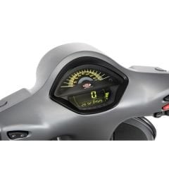 VESPA GTS MODELLERİNE KİLOMETRE SAATİ SİP MARKA