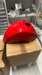 VESPA GTS 300 -125/ 2023 /KIRMIZI ÖN ÇAMURLUK