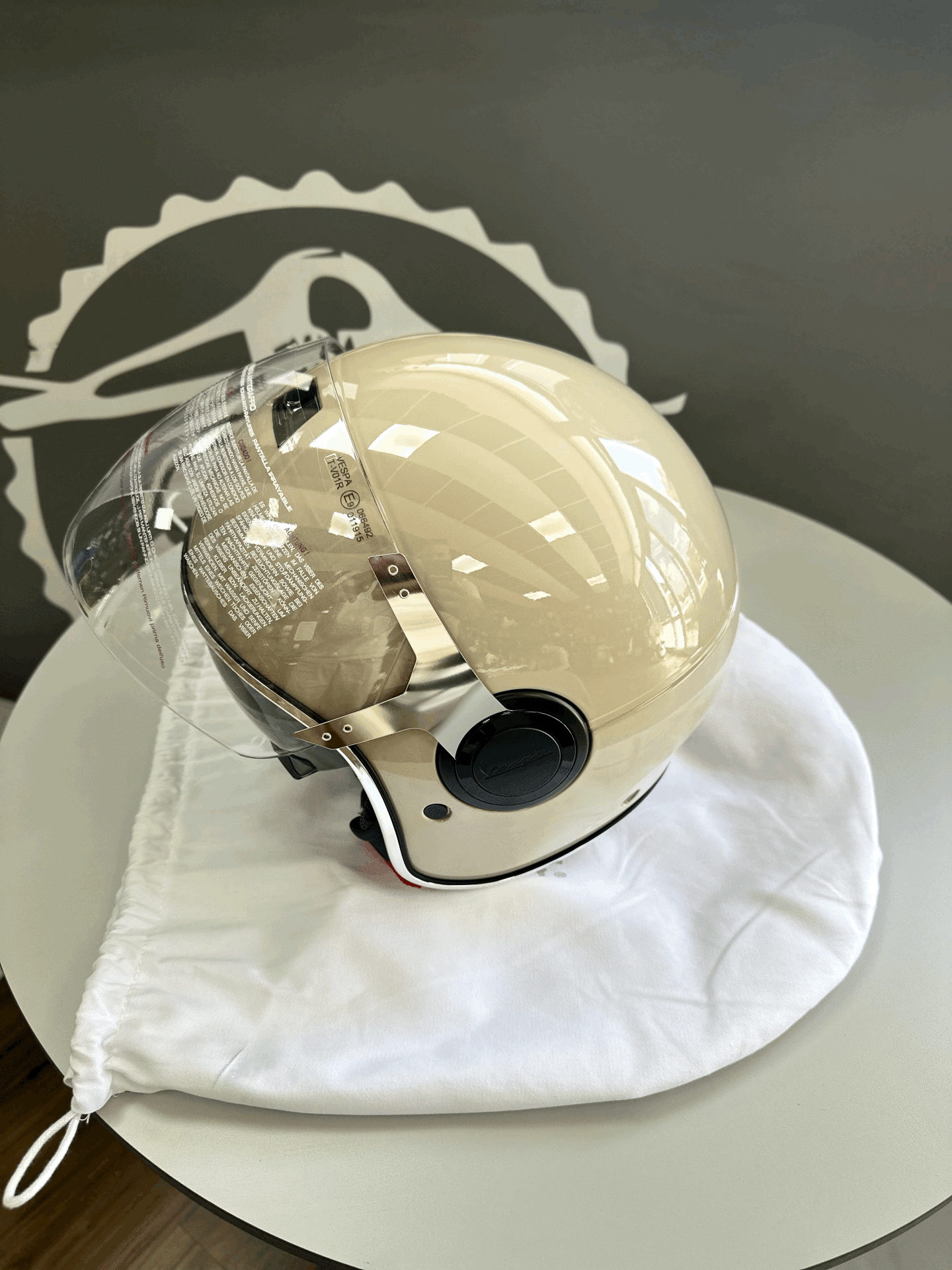 VESPA KASK ARGENTARİO BEJ YENİ MODEL
