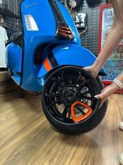 VESPA GTS TURUNCU JANT TAKIMI