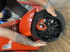 VESPA GTV  TURUNCU JANT TAKIMI