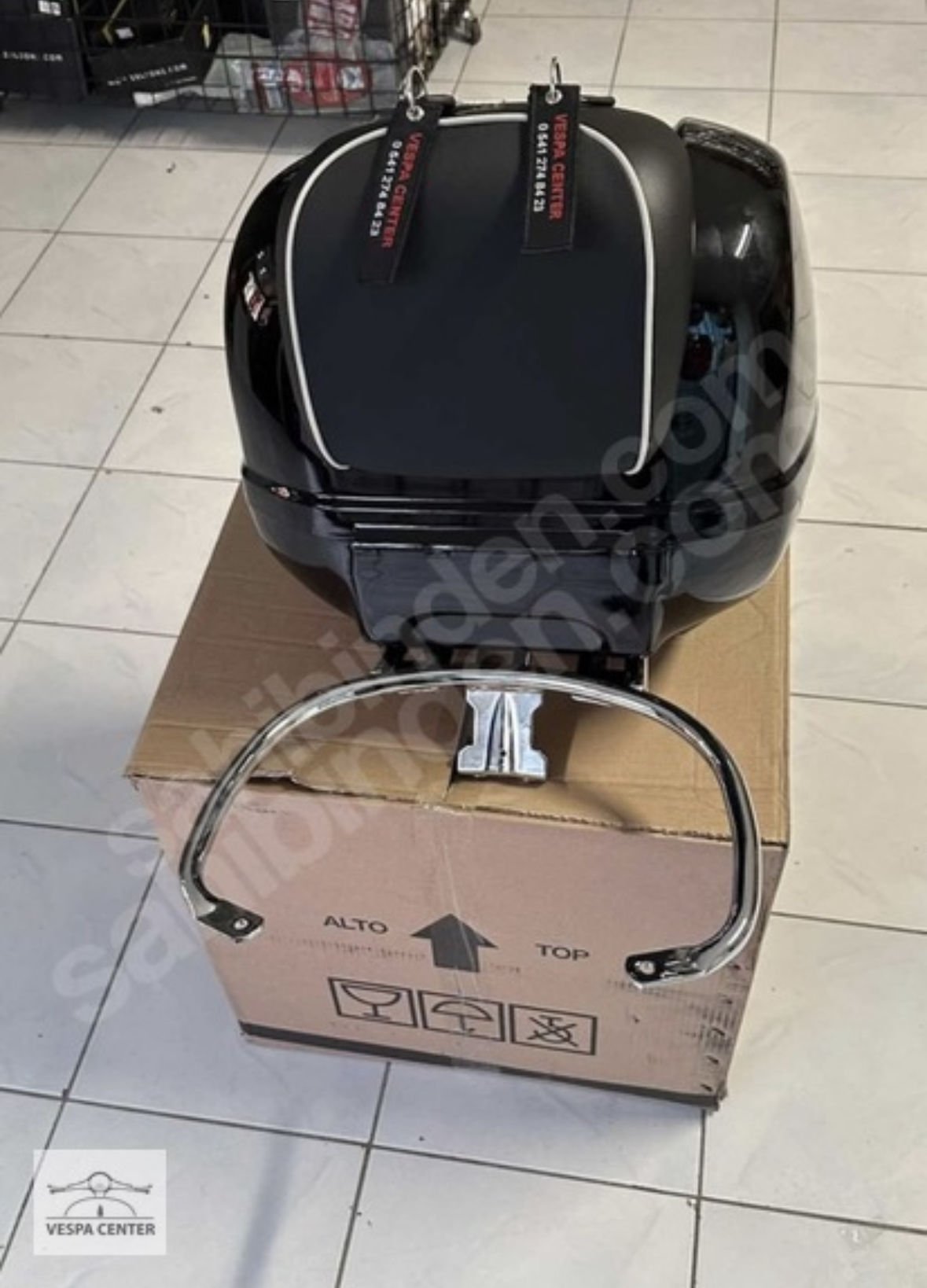 VESPA GTS SİYAH ÇANTA SETİ ANAHTARSIZ MODEL İÇİN