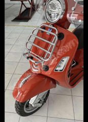 VESPA GTS VE GTV HPE ÖN PORT BAGAJ SIYAH VE KROM