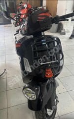 VESPA GTS VE GTV HPE ÖN PORT BAGAJ SIYAH VE KROM