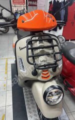 VESPA GTS VE GTV HPE ÖN PORT BAGAJ SIYAH VE KROM