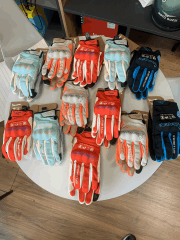 VESPA MOTOSİKLET KORUYUCU ELDİVEN