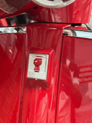 VESPA ÖN AMBLEM MARUS