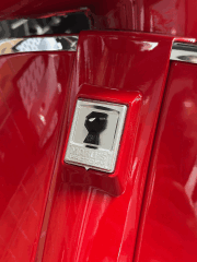 VESPA ÖN AMBLEM MARUS