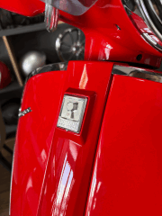 VESPA ÖN AMBLEM MARUS