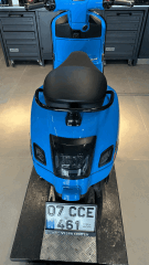 VESPA GTS VE GTV YENI  SPOR SELE KOLTUK ALCANTARA KIRMIZI DiKiSLi