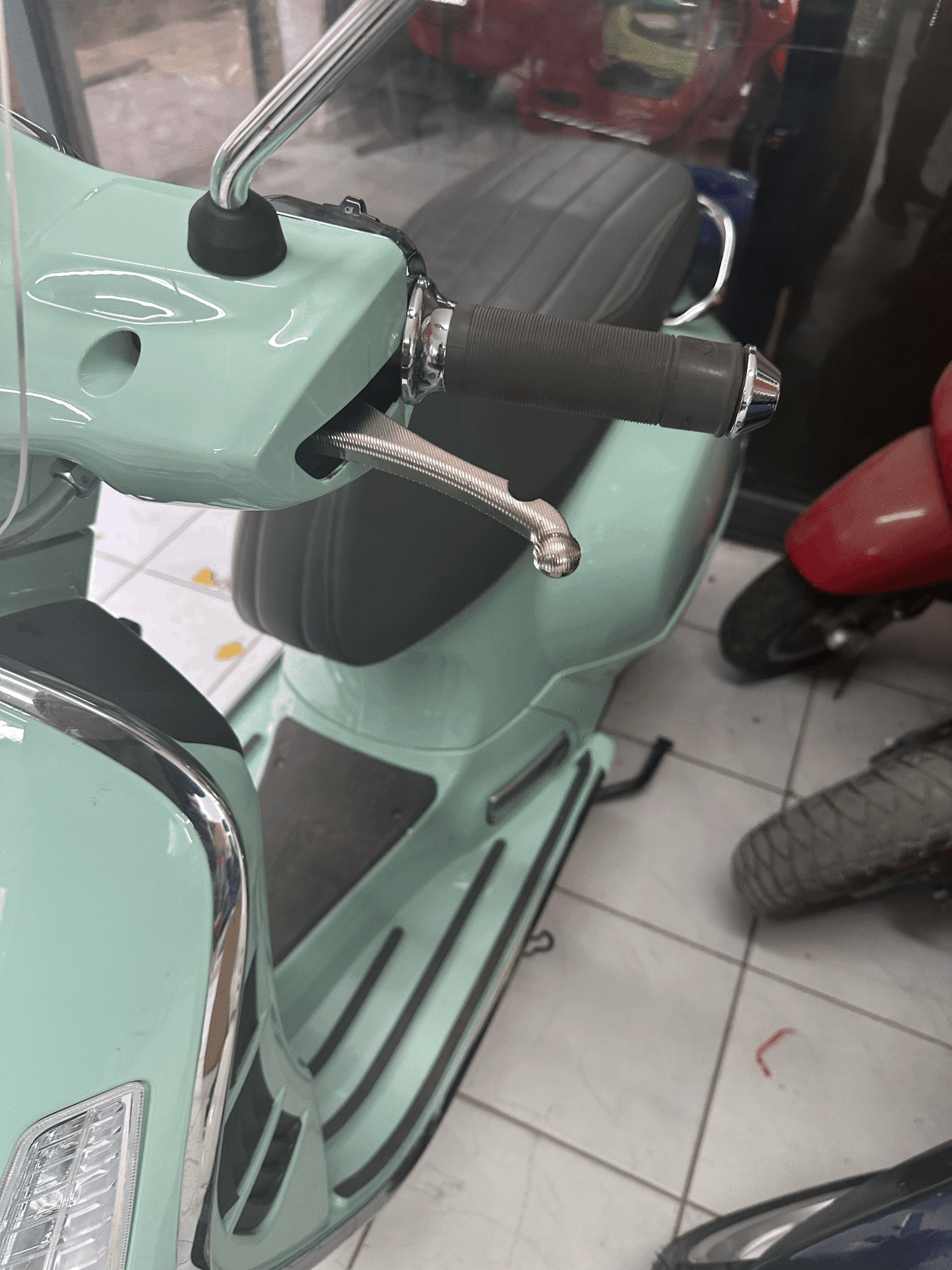 VESPA GTS ANAHTARSIZ MODEL İÇİN MOTO NOSTRA  KROM FREN KOLU MANET '22-'23 Anahtarsız