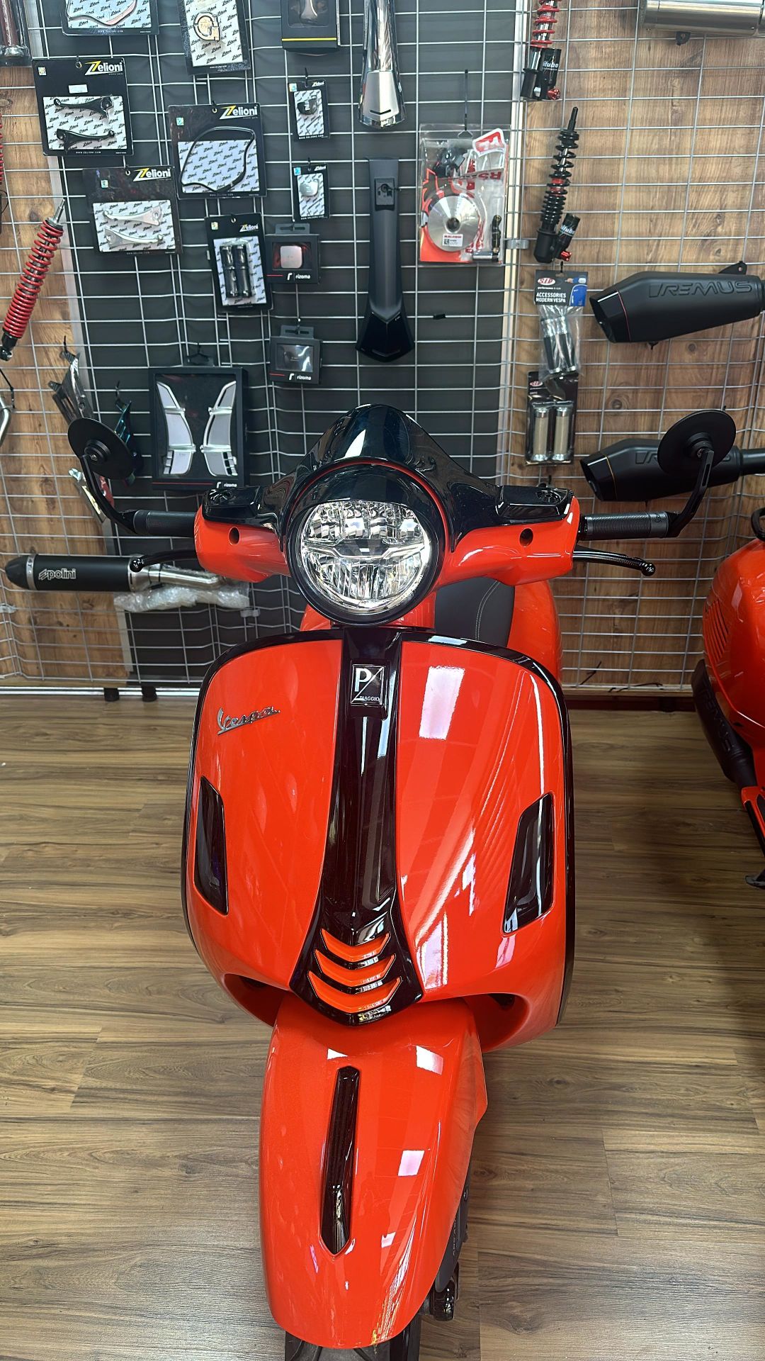 VESPA GTS VE GTV MOTONOSTRA TOPUZ AYNA