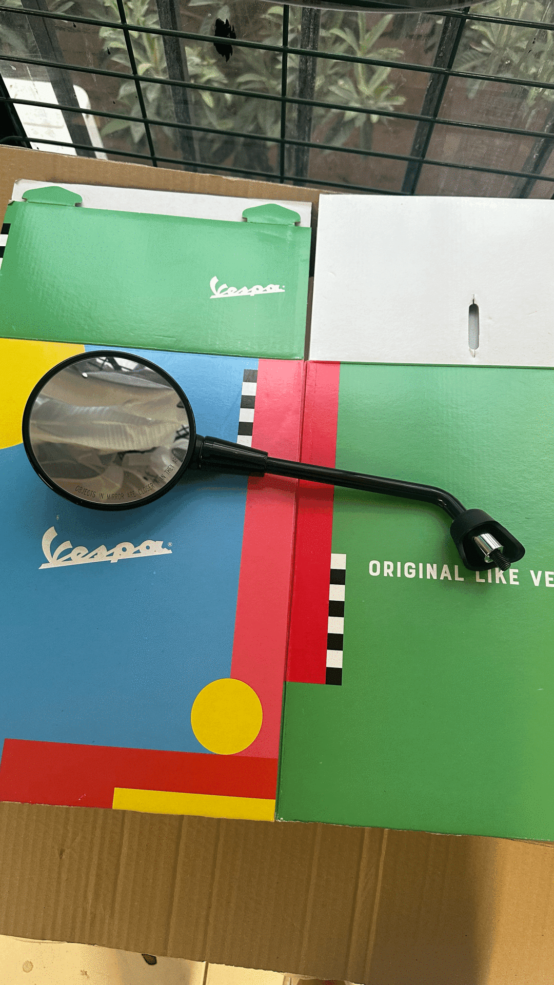 VESPA GTV ANAHTARSIZ SOL AYNA MAT SİYAH