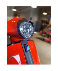 VESPA GTS YENİ MODEL HPE UYUMLU FAR KAŞI 2020 VE 2024 UYUMLU SİYAH