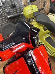 VESPA GTS YENİ MODEL HPE UYUMLU FAR KAŞI 2020 VE 2024 UYUMLU SİYAH