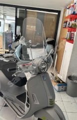 VESPA GTS UZUN ÖN CAM ANAHTARSIZ 2023 MODELLERE