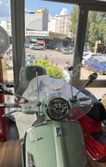 VESPA GTS UZUN ÖN CAM ANAHTARSIZ 2023 MODELLERE