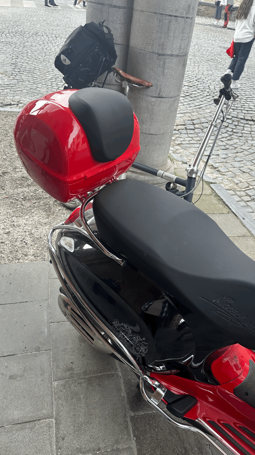VESPA PRİMAVERA DİSNEY MİCKEY MOUSE ÇANTA SETİ