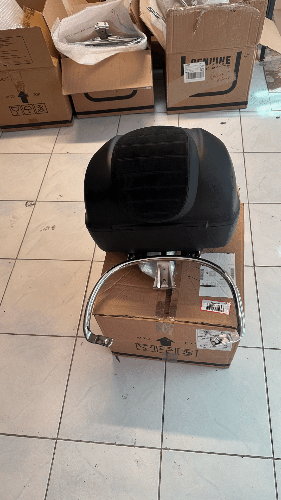 VESPA SPRİNT MAT SİYAH ÇANTA SETİ