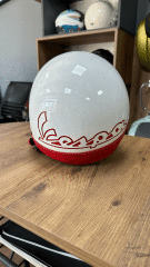 VESPA KASK BEYAZ KIRMIZI