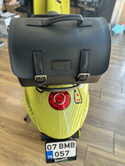 VESPA 946 BUNNY EDITION DERI ÇANTA APARAT DAHIL