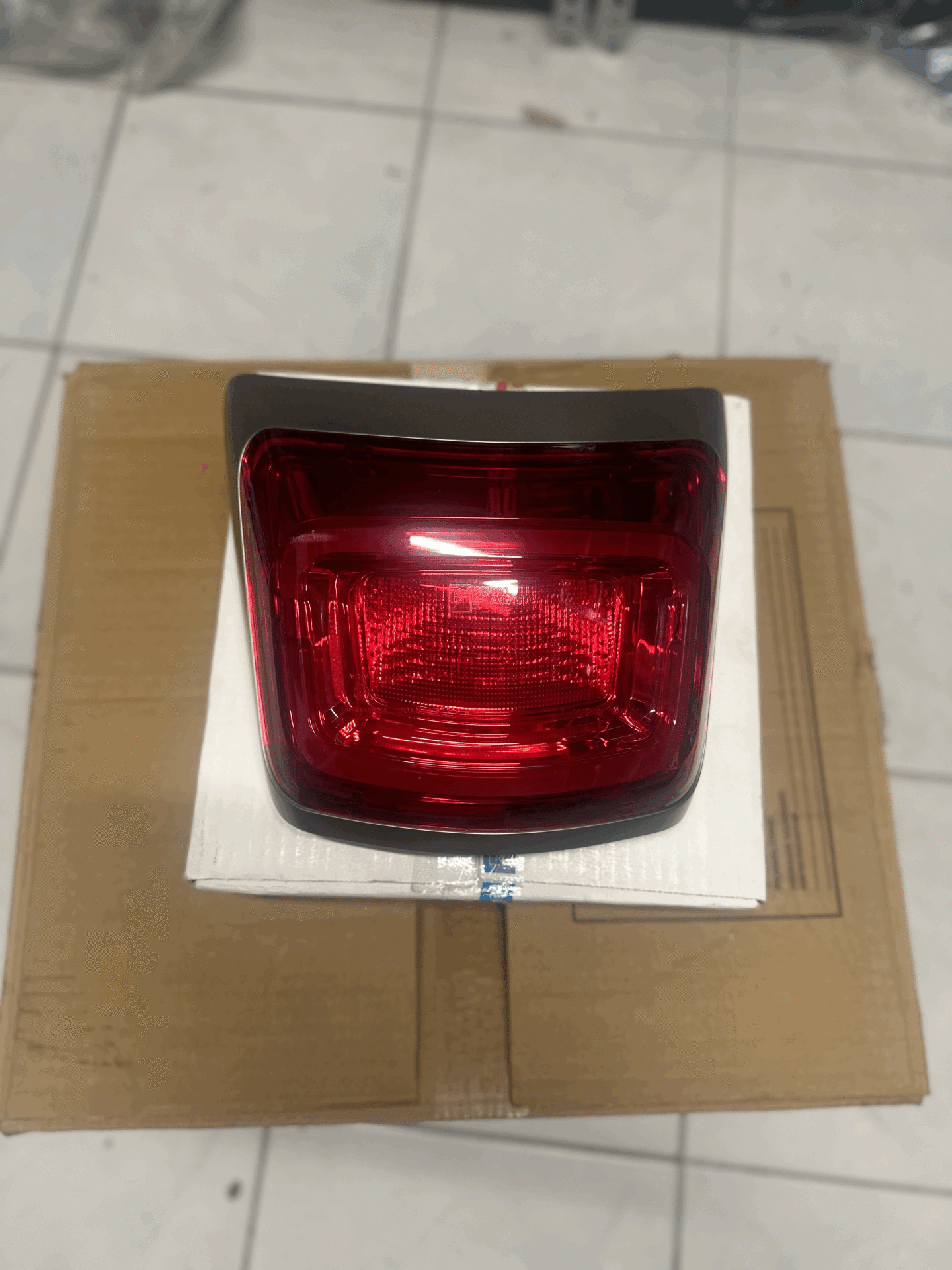 VESPA GTS-GTV LED STOP LAMBASI ANAHTARSIZ MODELLERE 2023-2024