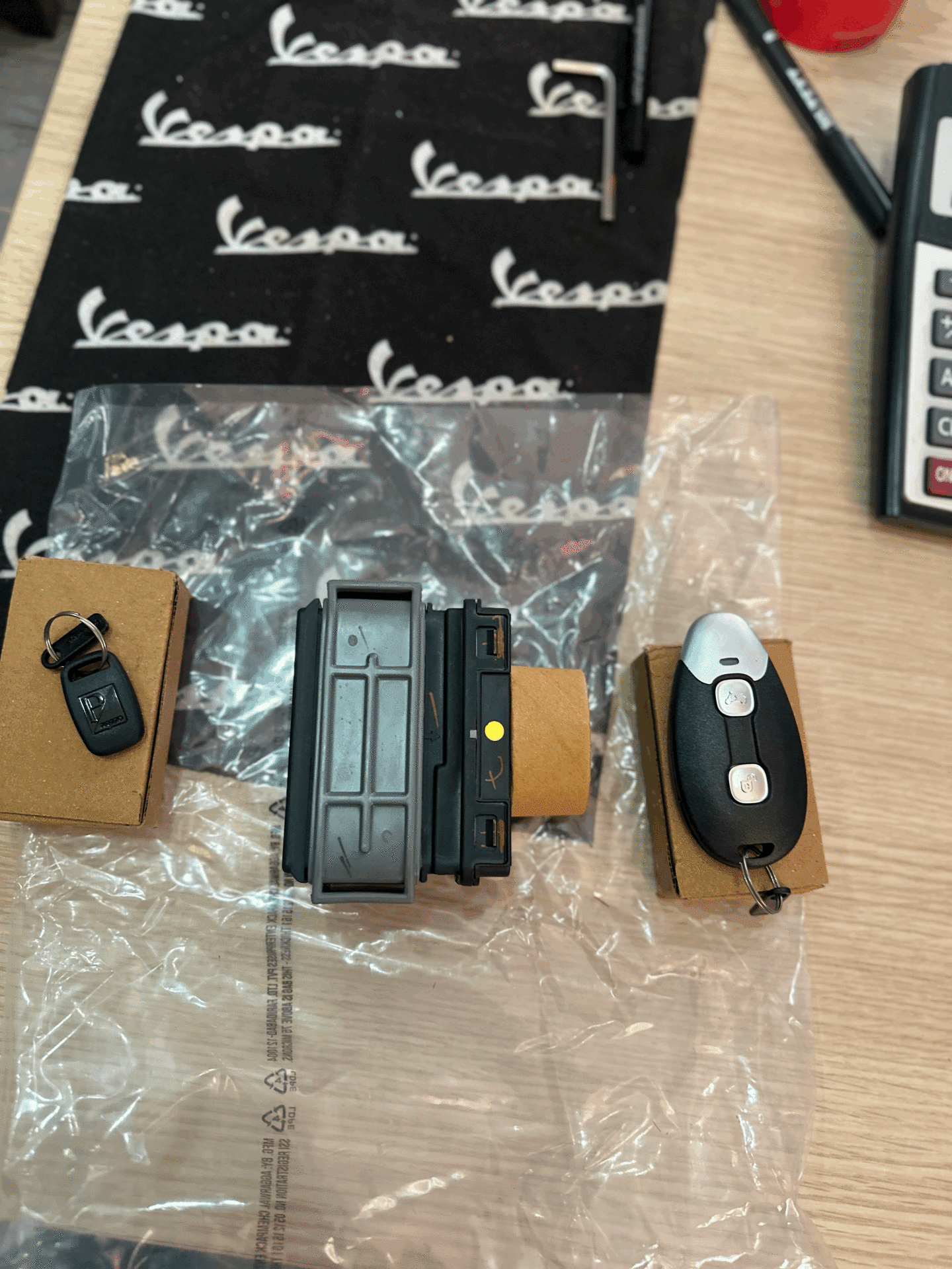 VESPA GTS 300 /GTS 125 ANAHTARSIZ KUMANDA KONTAK SETİ KOMPLE