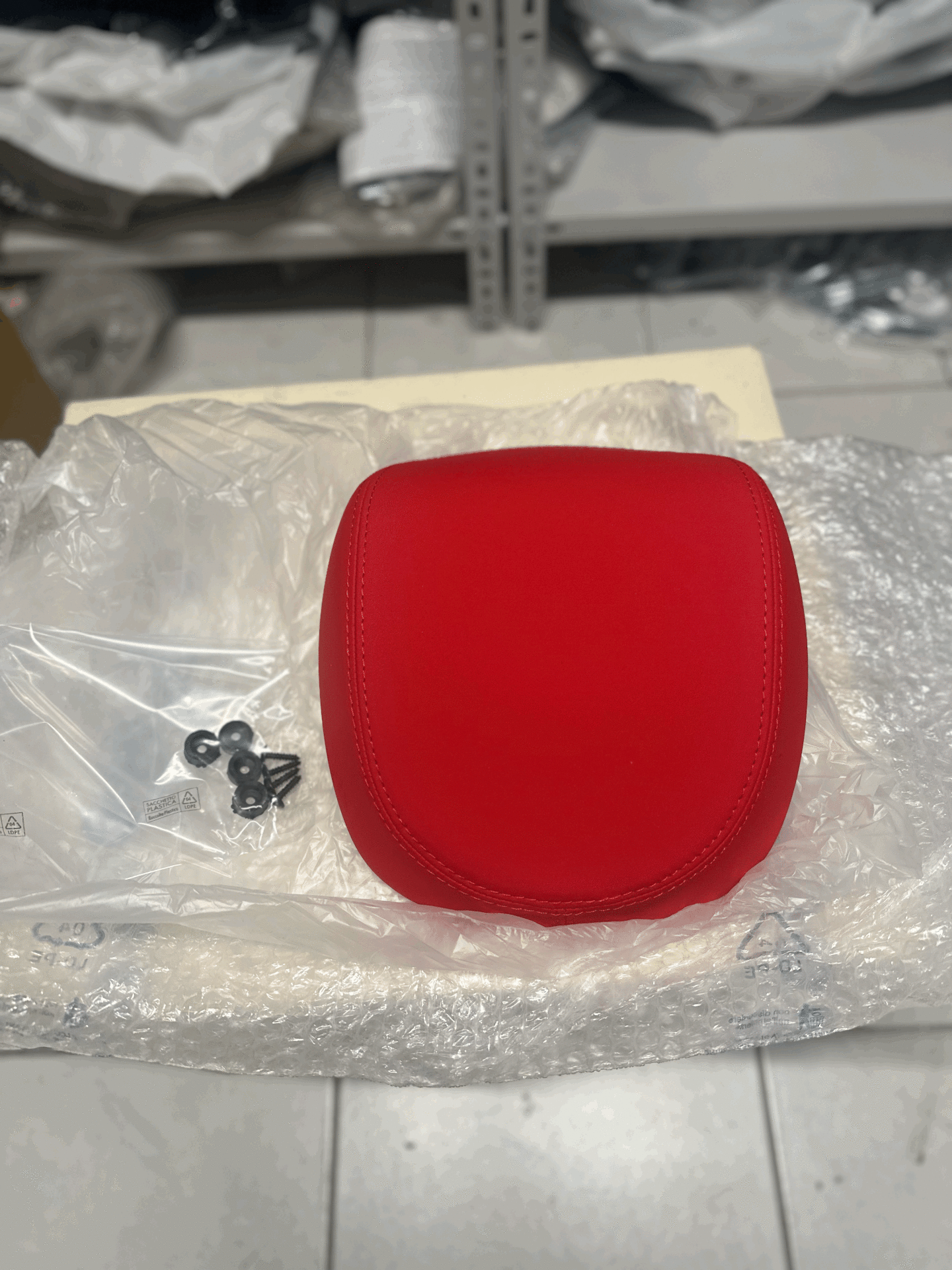 VESPA PRİMAVERA RED SIRT DAYAMA
