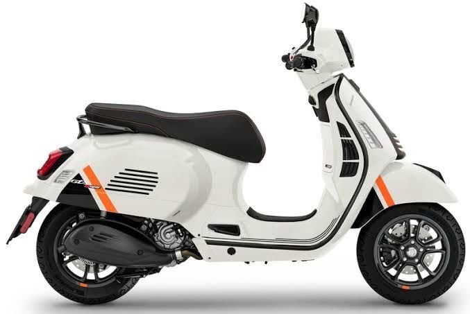 VESPA GTS SÜPER SPORT STİKER SETİ 2023 MODELLERE UYUMLU