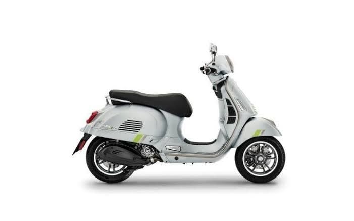 VESPA GTS SÜPER TECH STİKER SETİ 2023 MODELLERE UYUMLU
