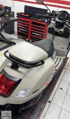 VESPA GTV MONO KAPAK BEJ