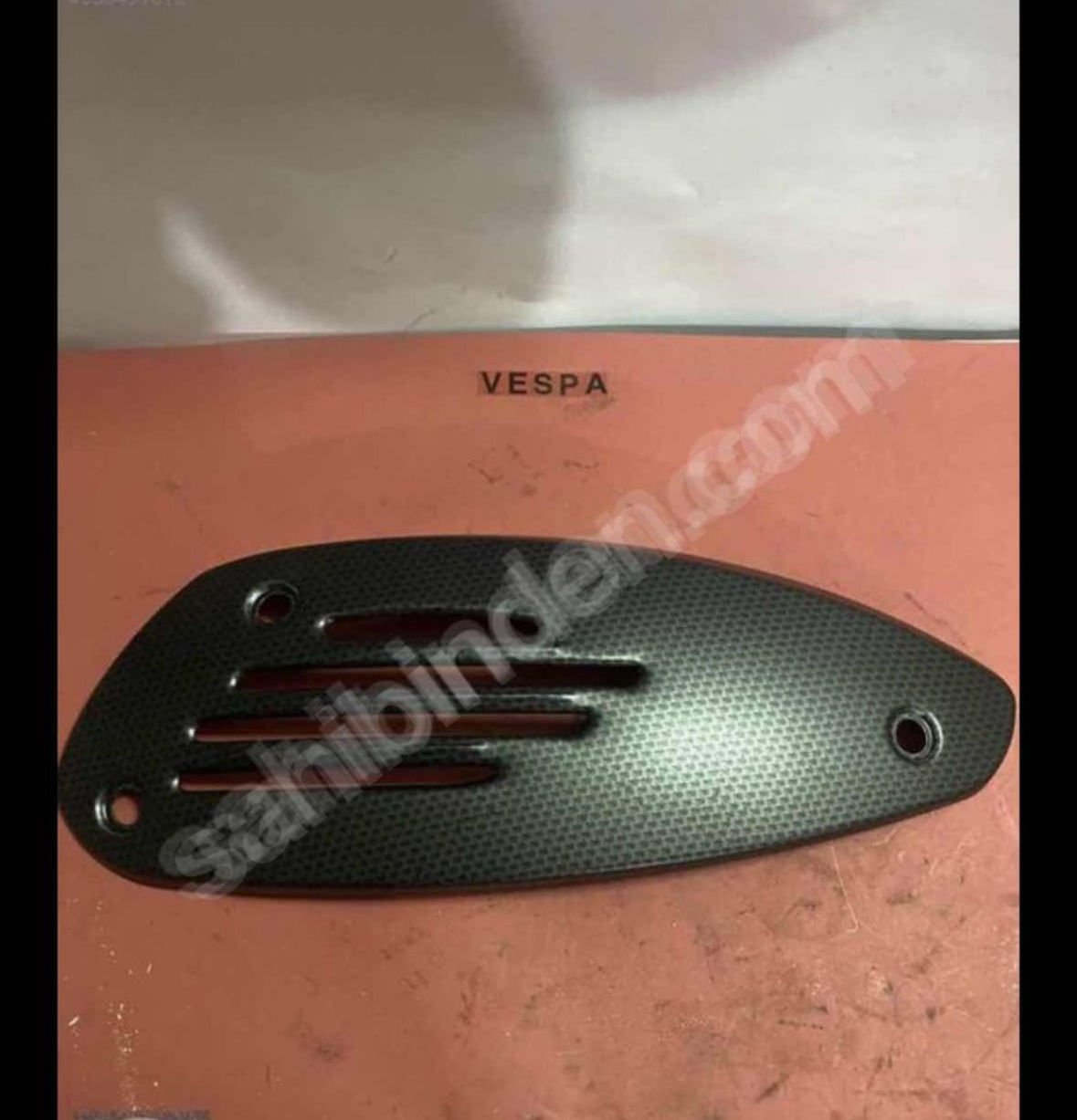 VESPA GTS VE GTV EGZOZ KAPAĞI KARBON