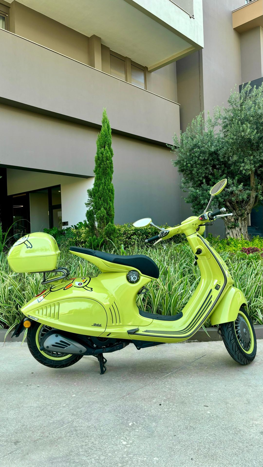 VESPA 946 BUNNY ARKA ÇANTA SETİ