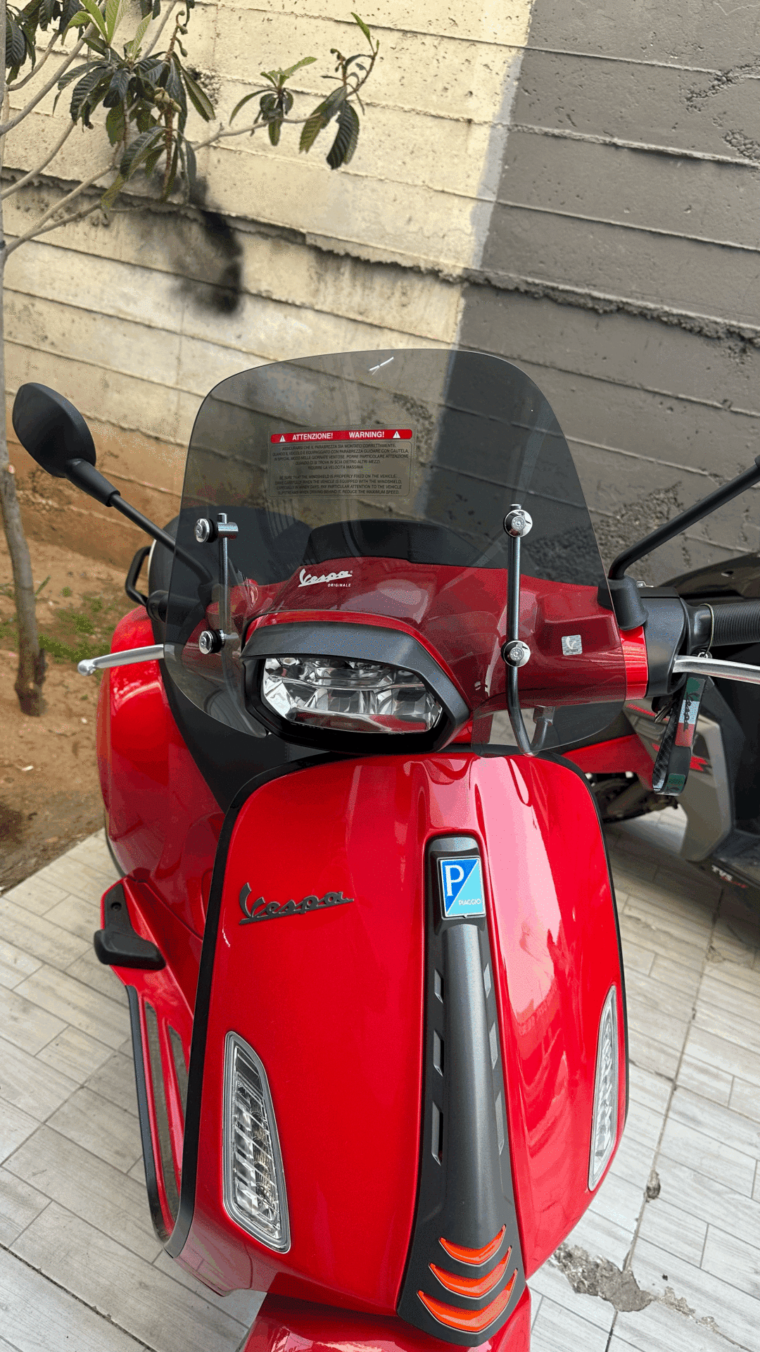 VESPA SPRİNT ÖN CAM FÜME