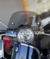 VESPA GTS ÖN CAM FÜME ANAHTARSIZLAR İÇİN 2023 MODEL