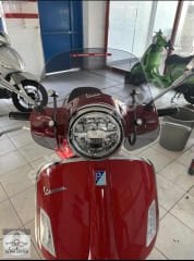 VESPA GTS ÖN CAM FÜME ANAHTARSIZLAR İÇİN 2023 MODEL