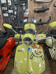 VESPA 946 BUNNY ÖN ÇAM SİPERLİK