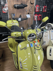 VESPA 946 BUNNY ÖN ÇAM SİPERLİK