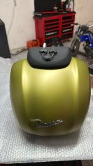 VESPA SPRİNT  VERDE TOPCASE ÇANTA SETİ (Verde Ambizioso Matt-Verde V03)